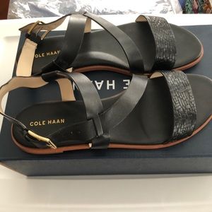 Cole Haan Black Leather sandals Size 9.5